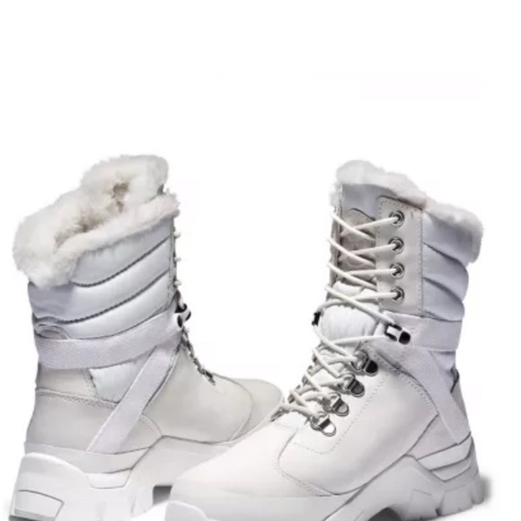 Timberland White Winter Boots with Chunky Sole - Picture 1 of 7